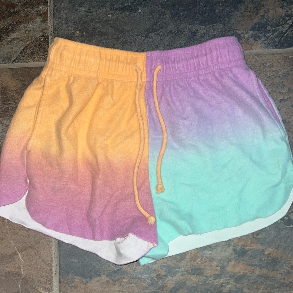 Wild Fable- women’s medium shorts a mix of colors, barely worn very soft